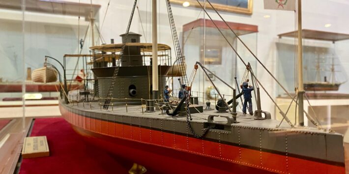 MUSEO NAVAL CASA GRAU