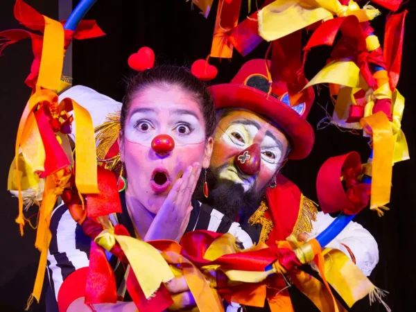 EL CIRCO DE SANDIA Y SONY