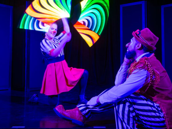 EL CIRCO DE SANDIA Y SONY