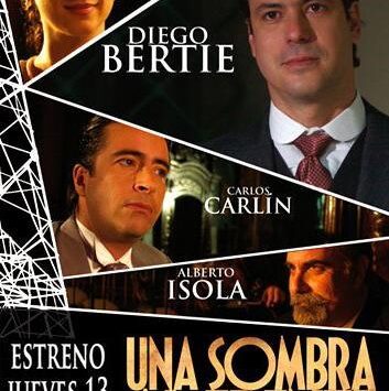 UNA SOMBRA AL FRENTE