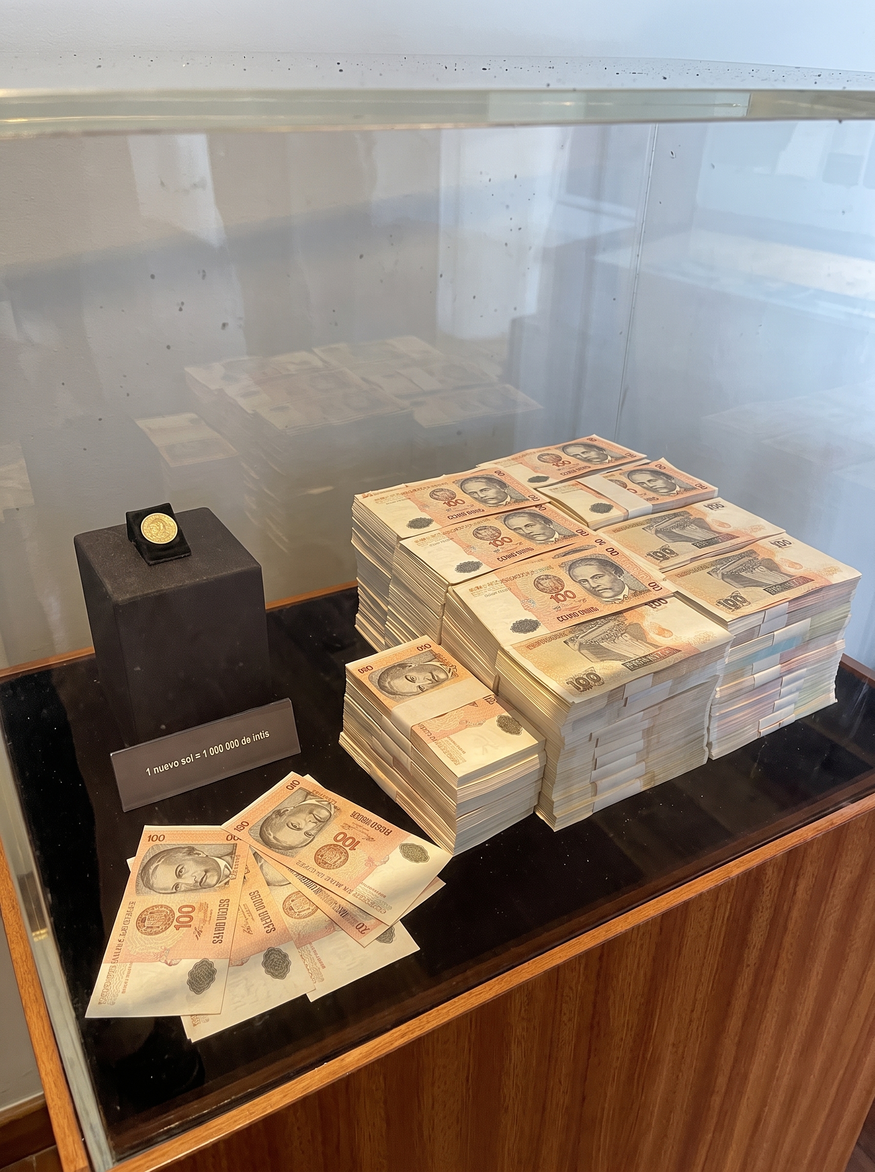 Monedas que también hablan de política