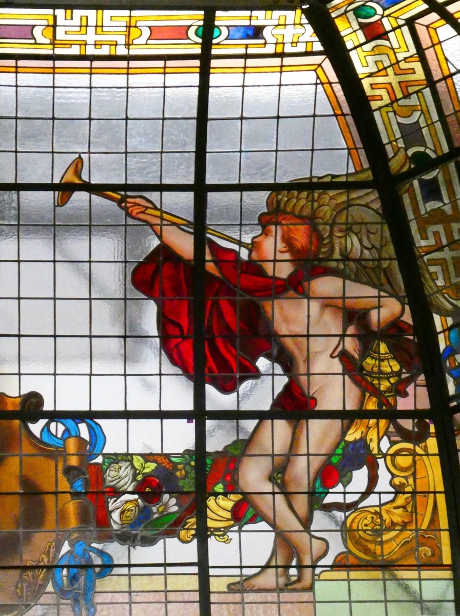Ángeles, leones y flores