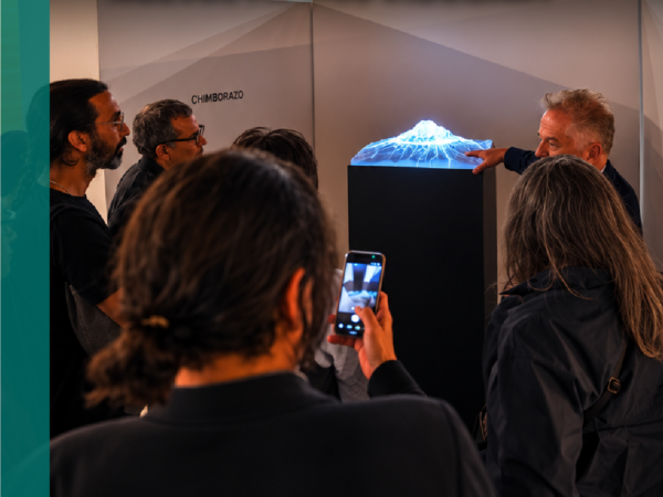 BIENAL DE ARTE Y NUEVOS MEDIOS VIDEOAKT